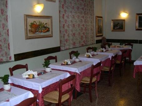 Le Rose Hotel